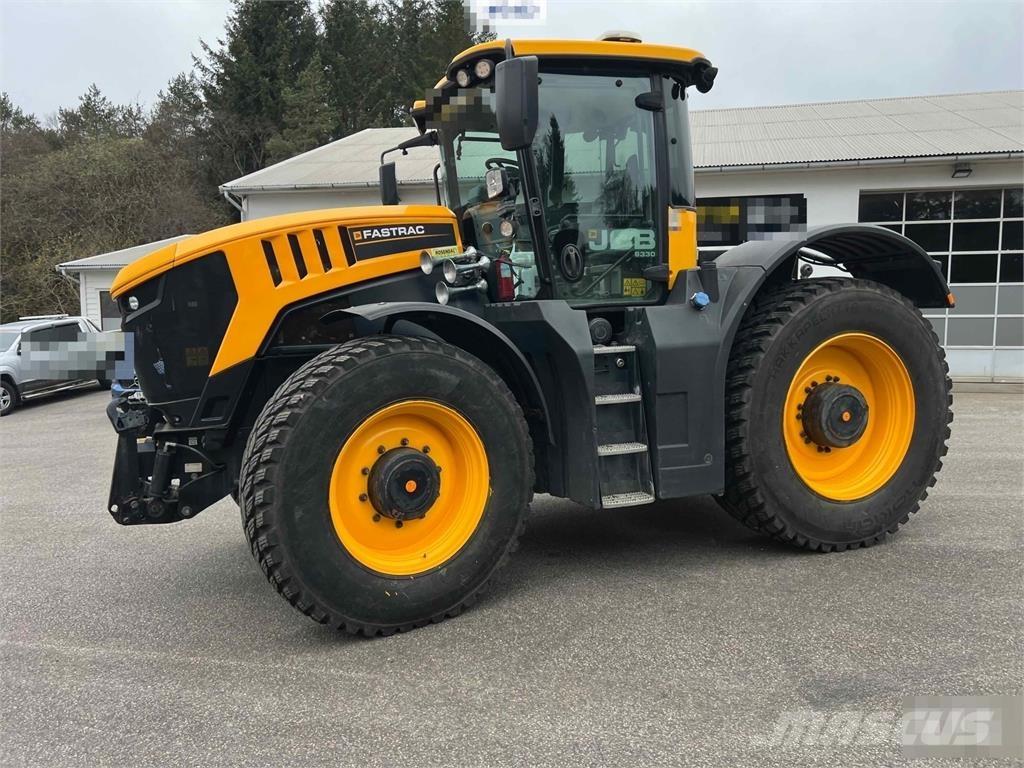 JCB Fastrac 8330 الجرارات