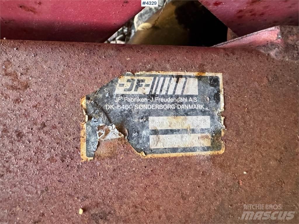 JF CM 1900 معدات أخرى لحصاد العلف