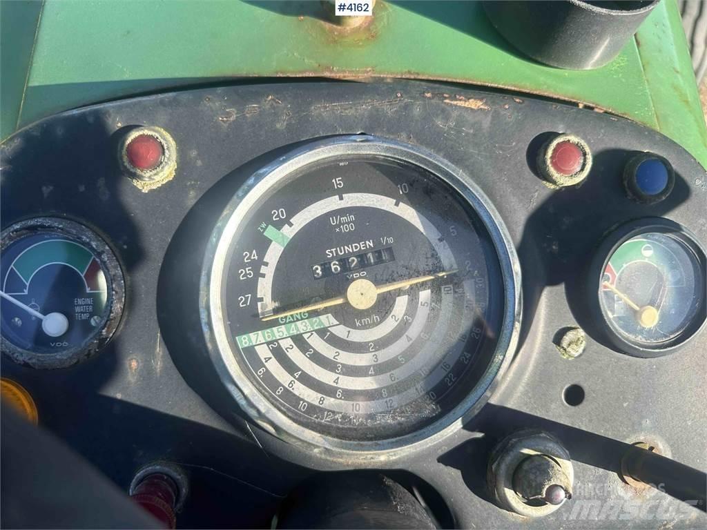 John Deere 1020 الجرارات
