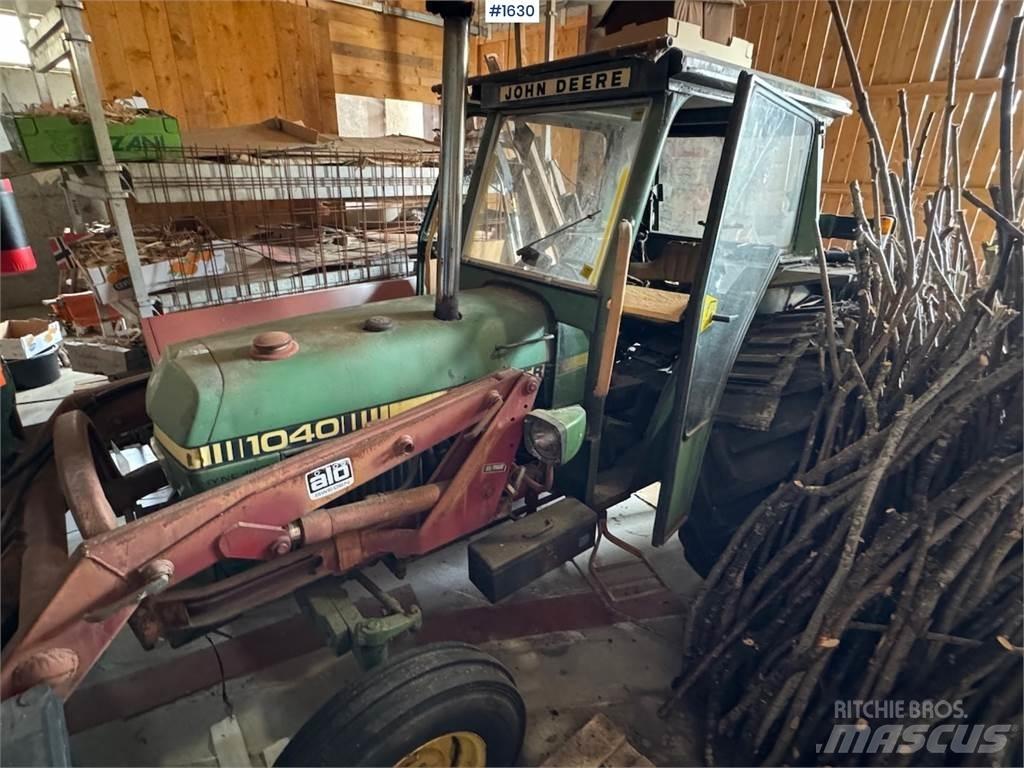 John Deere 1040 الجرارات