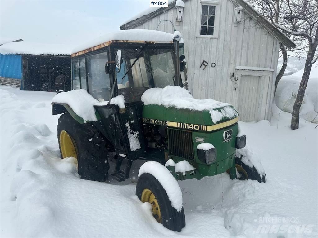 John Deere 1140 الجرارات