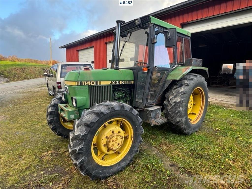 John Deere 1140 الجرارات