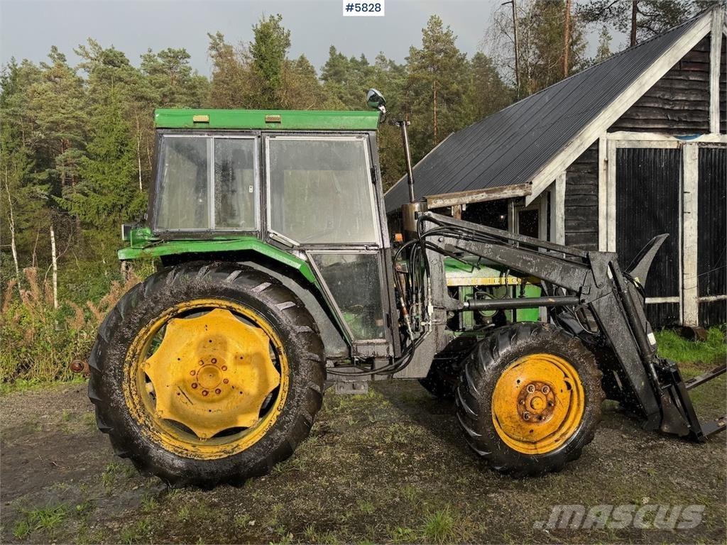 John Deere 1630 الجرارات