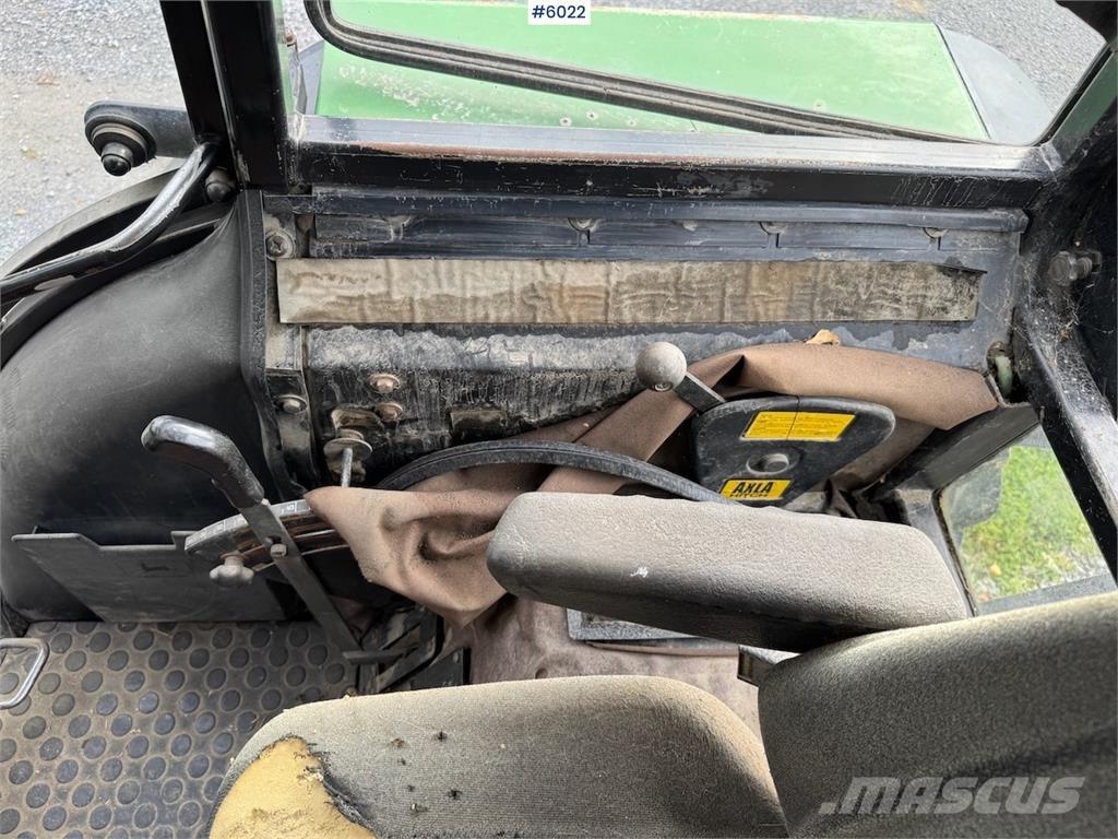 John Deere 1950 الجرارات