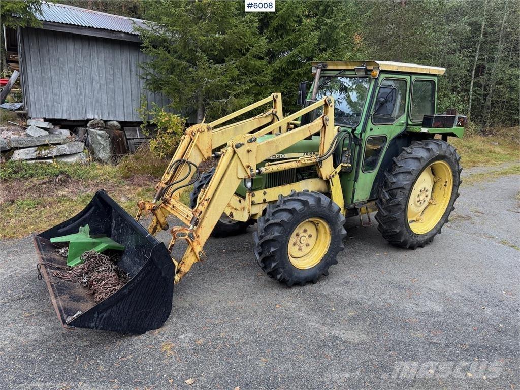 John Deere 2030 الجرارات