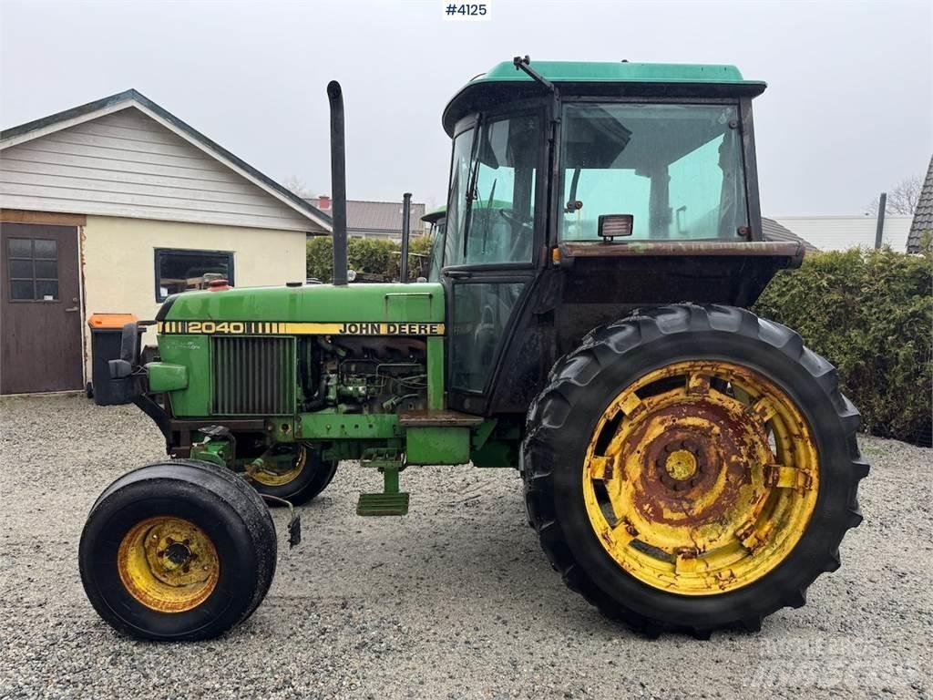 John Deere 2040 الجرارات