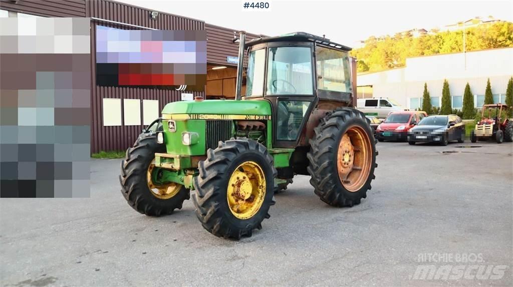 John Deere 2040 الجرارات