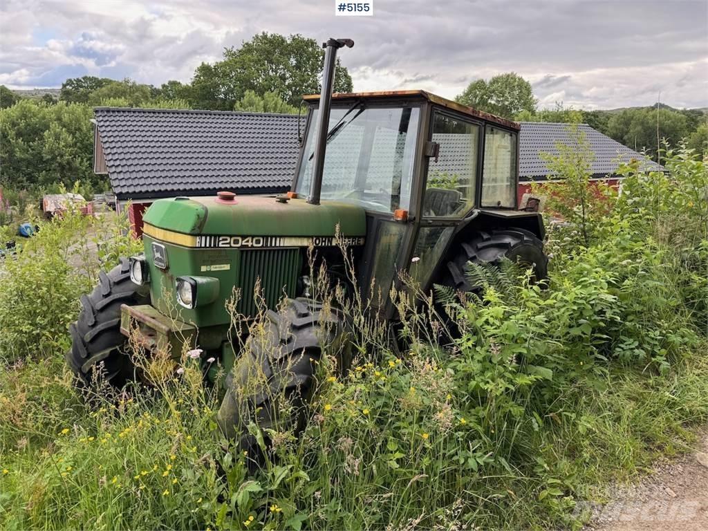 John Deere 2040 الجرارات