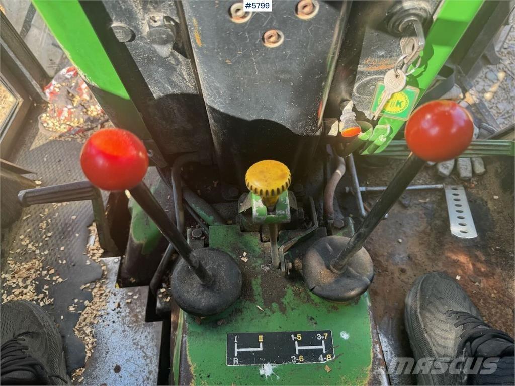 John Deere 2040 الجرارات