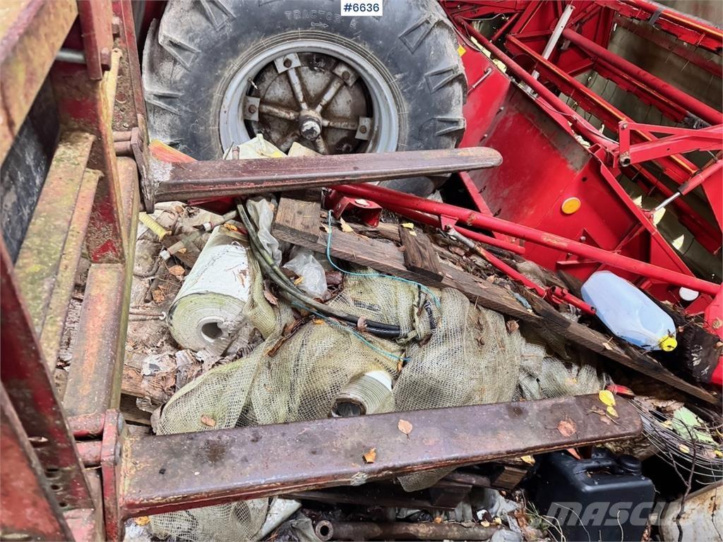 John Deere 2040 الجرارات