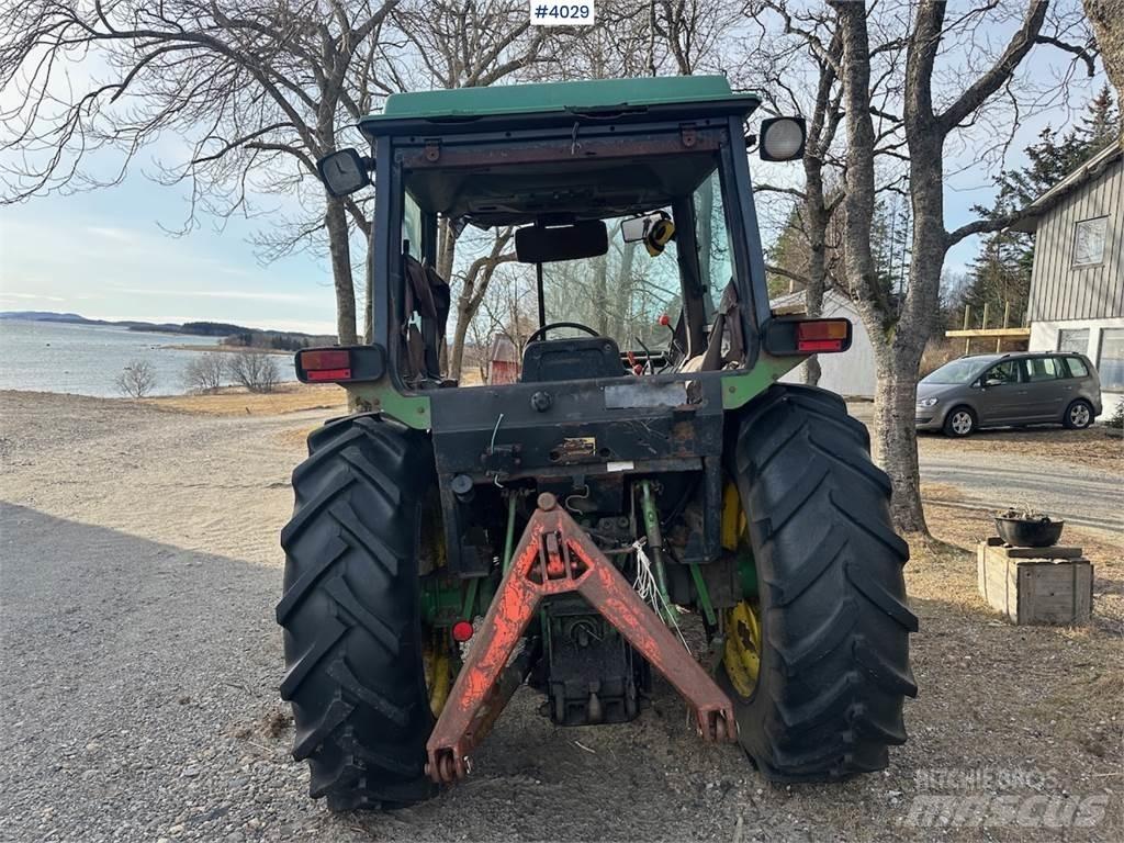 John Deere 2650 الجرارات