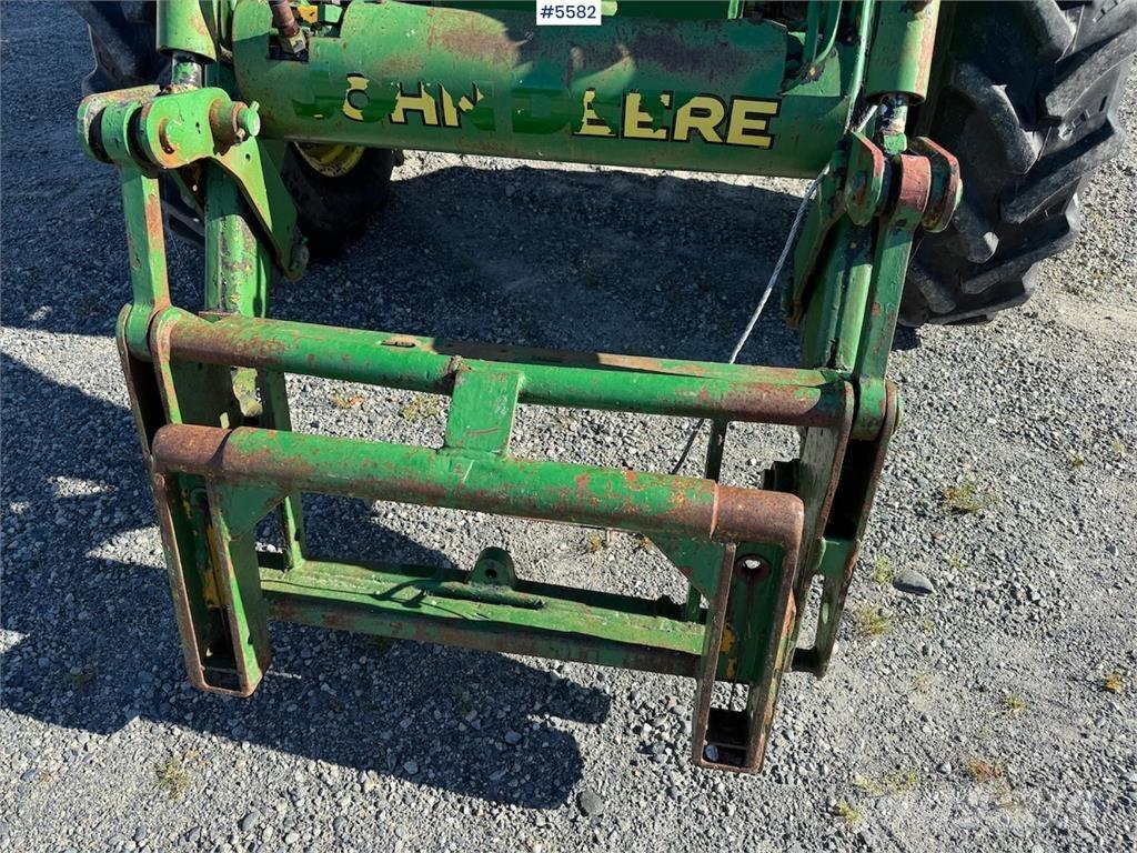 John Deere 2650 الجرارات