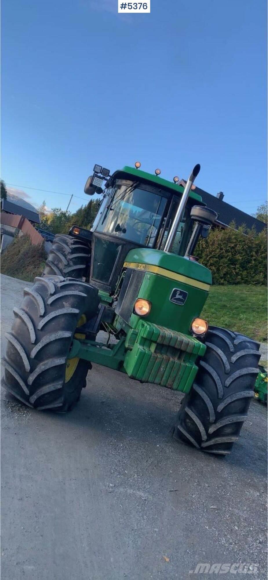 John Deere 3040HL الجرارات