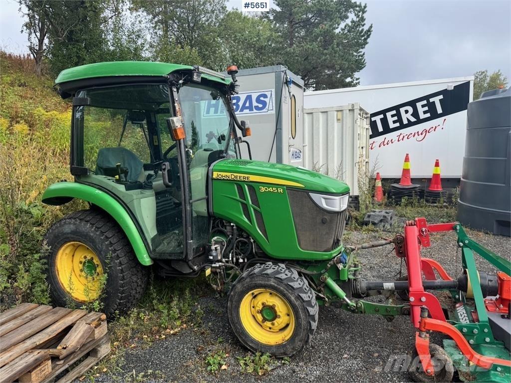 John Deere 3045R الجرارات