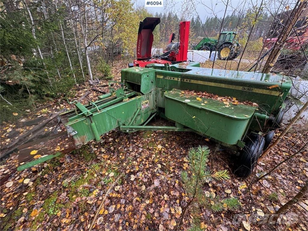 John Deere 332 معدات أخرى للحصاد