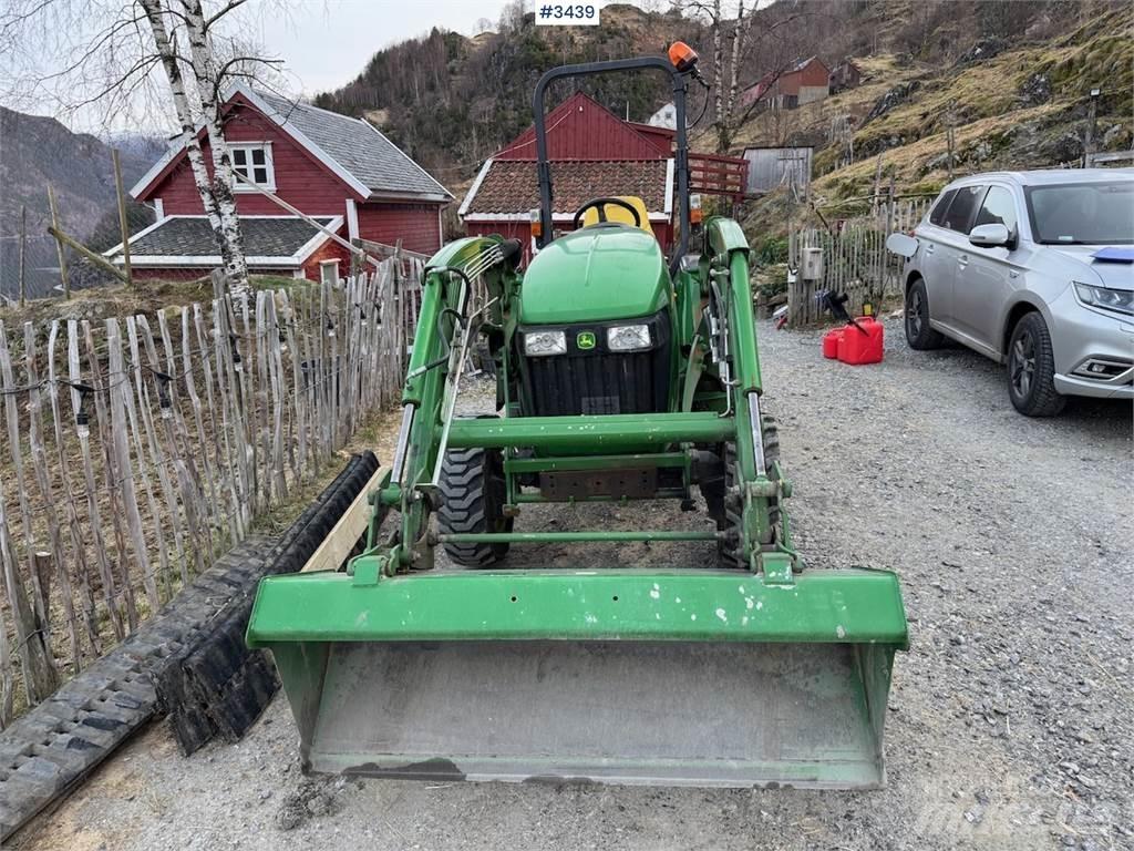John Deere 3720 الجرارات