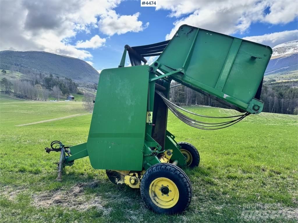 John Deere 545 معدات أخرى لحصاد العلف