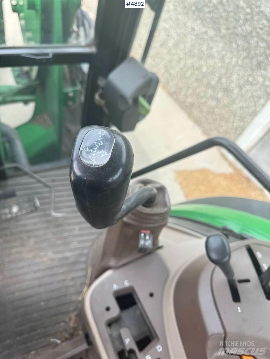 John Deere 5720 الجرارات