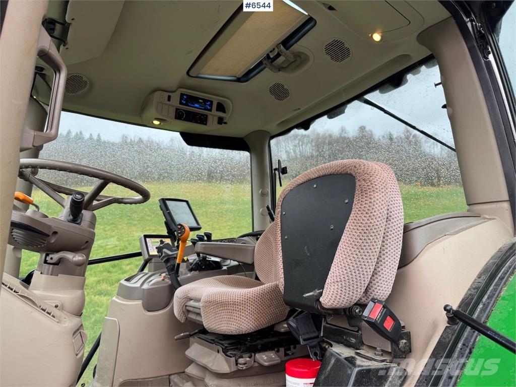 John Deere 6125R الجرارات