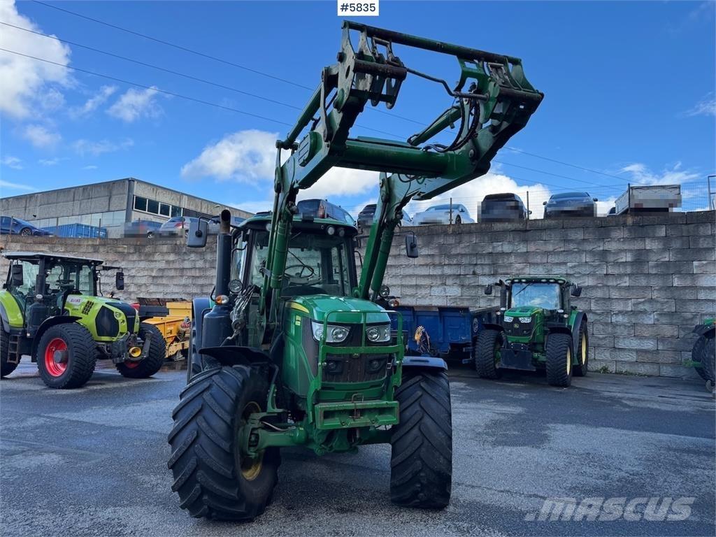 John Deere 6130M الجرارات