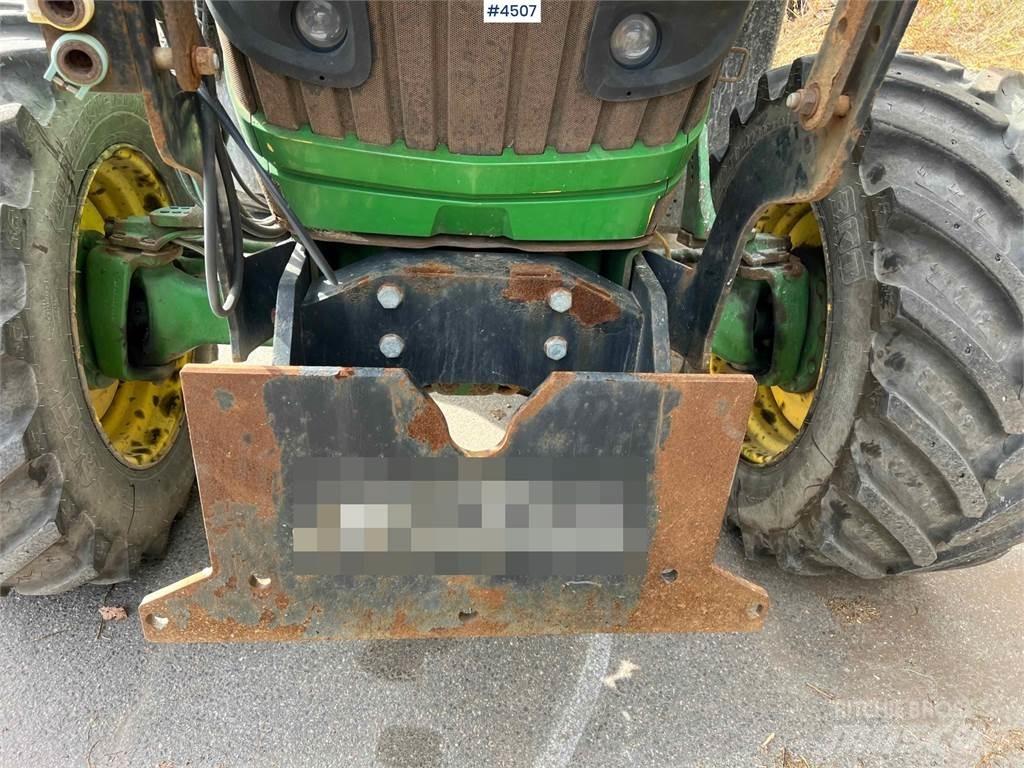 John Deere 6140R الجرارات