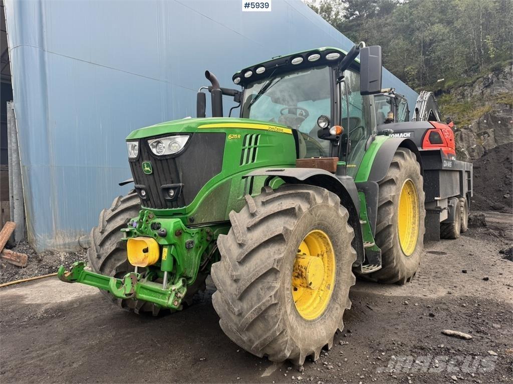 John Deere 6215R الجرارات