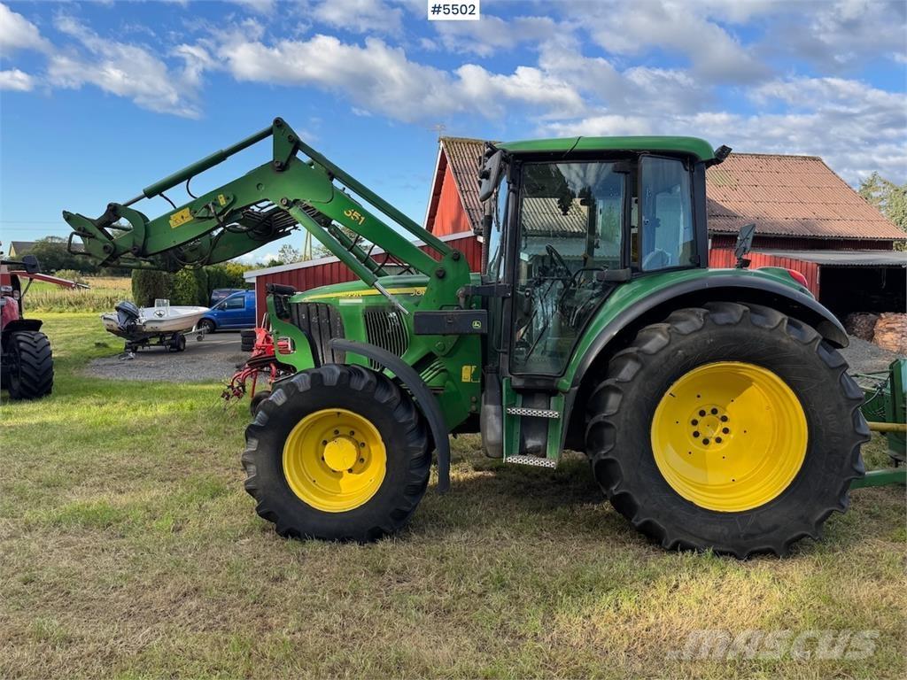 John Deere 6220 الجرارات