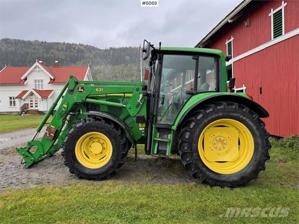 John Deere 6320 الجرارات