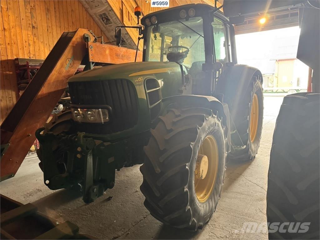 John Deere 6930 الجرارات