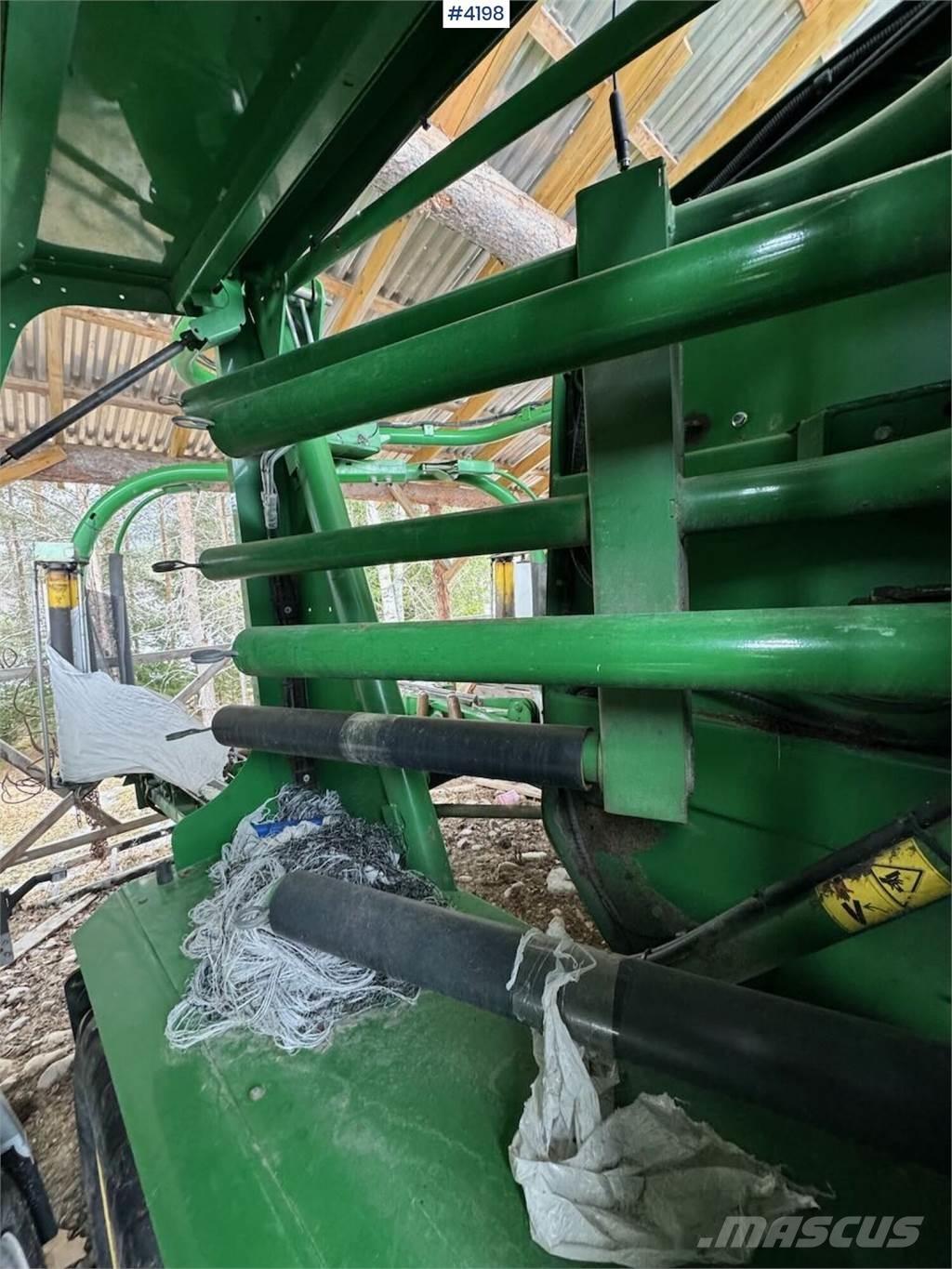 John Deere 744H معدات أخرى للحصاد