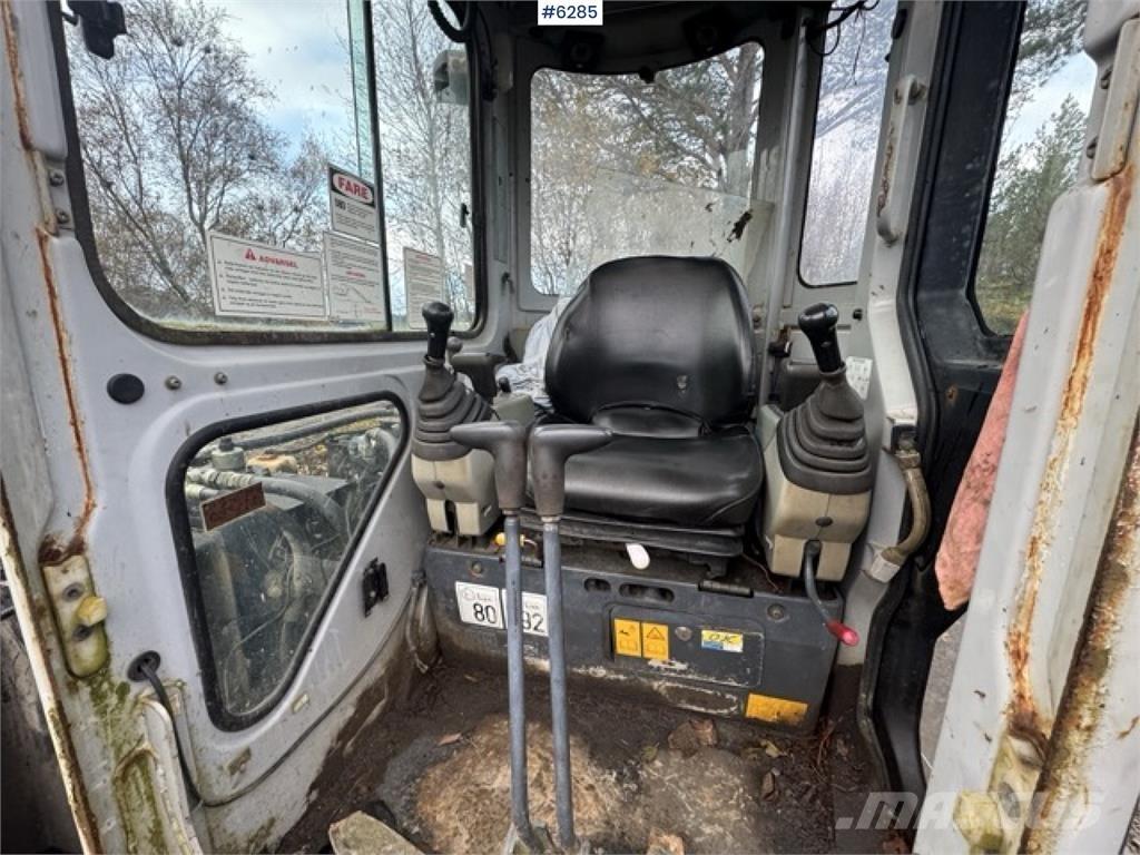 Kobelco SK45 حفارات زحافة