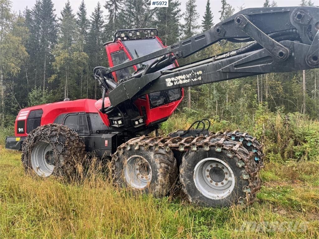 Komatsu 911-6 حصادات