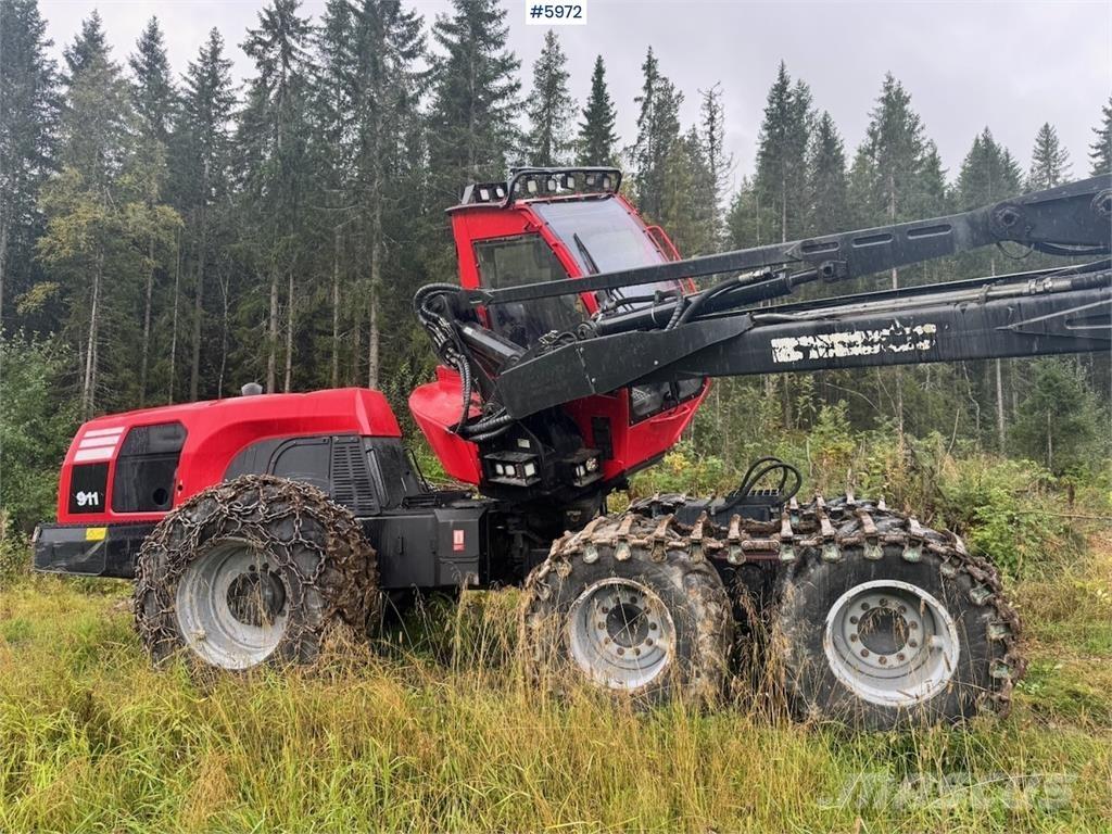 Komatsu 911-6 حصادات