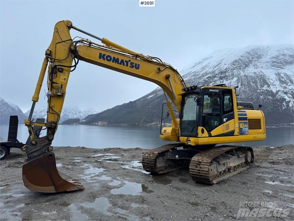 Komatsu PC 170 LC حفارات زحافة