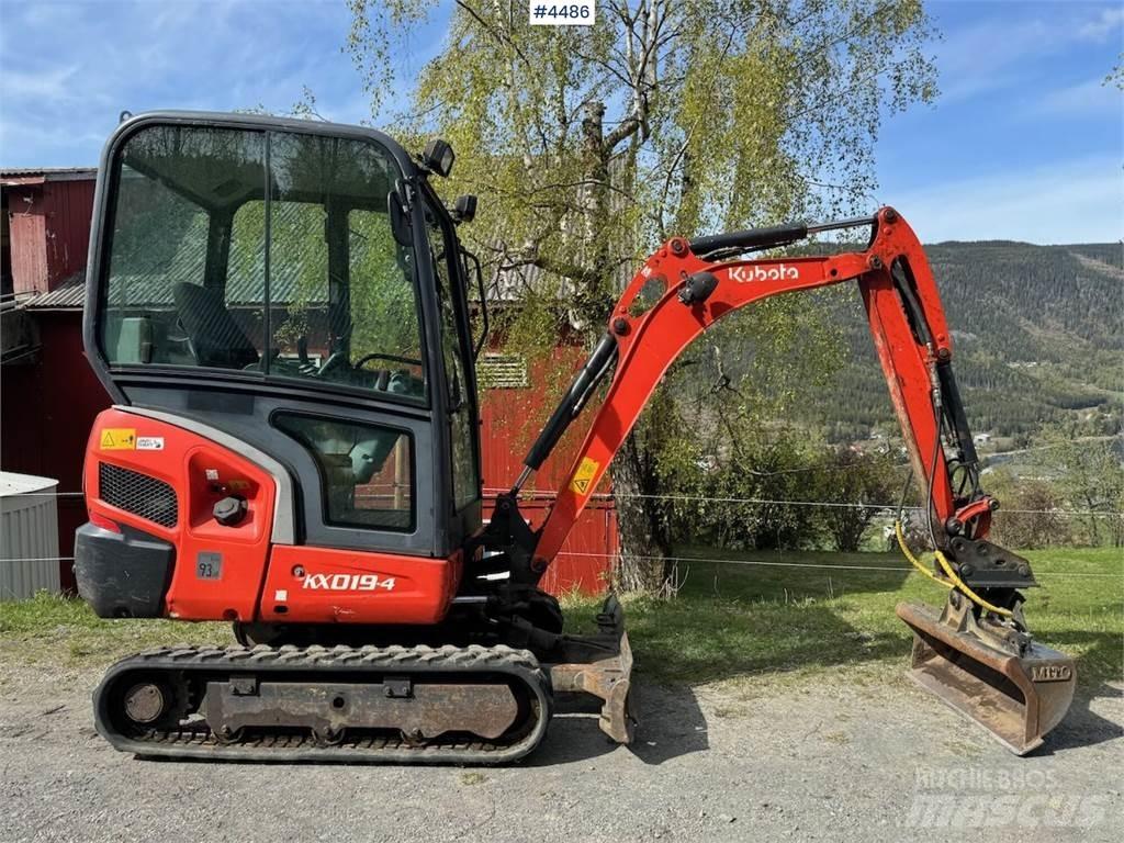 Kubota KX019 حفارات زحافة