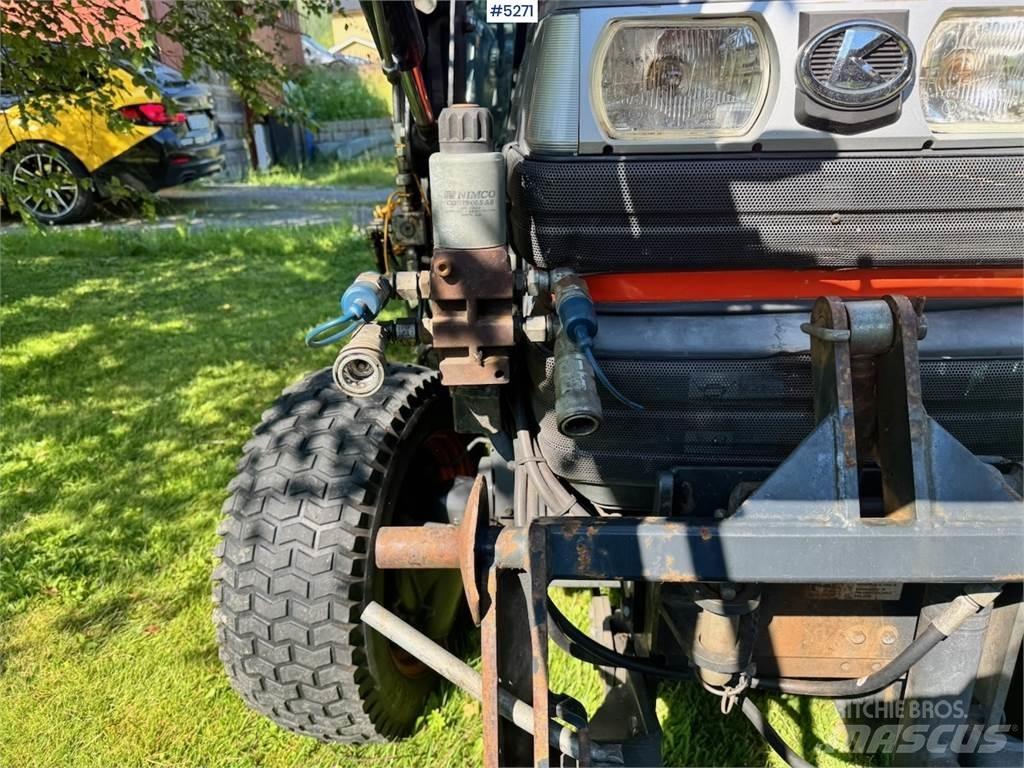 Kubota STA-35 الجرارات