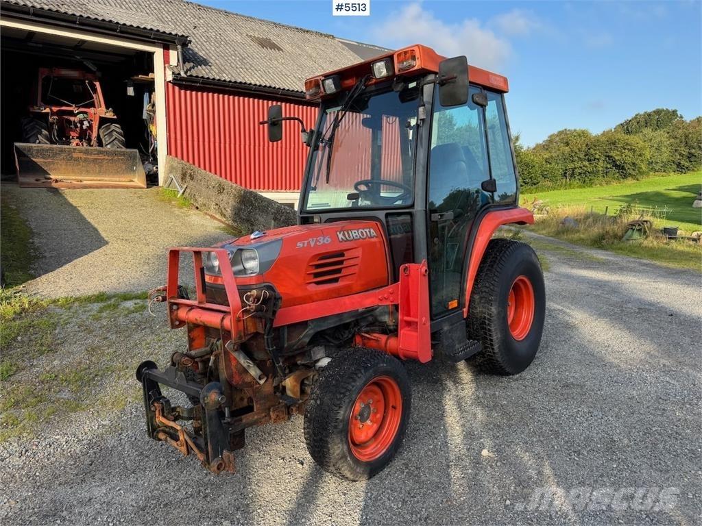Kubota STV 36 الجرارات