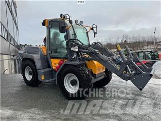 LM Trac 587 لوادر متعددة الأغراض