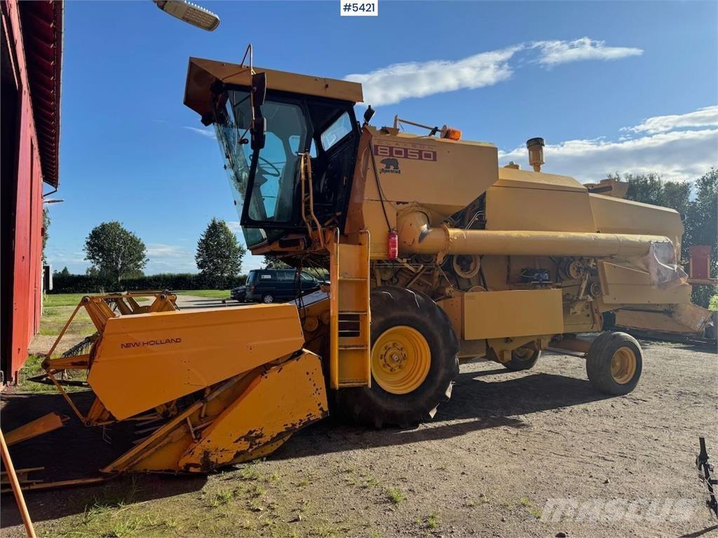 New Holland 8050 حصادات