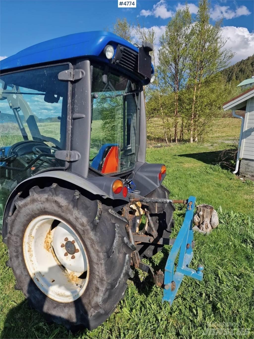 New Holland T3020 الجرارات