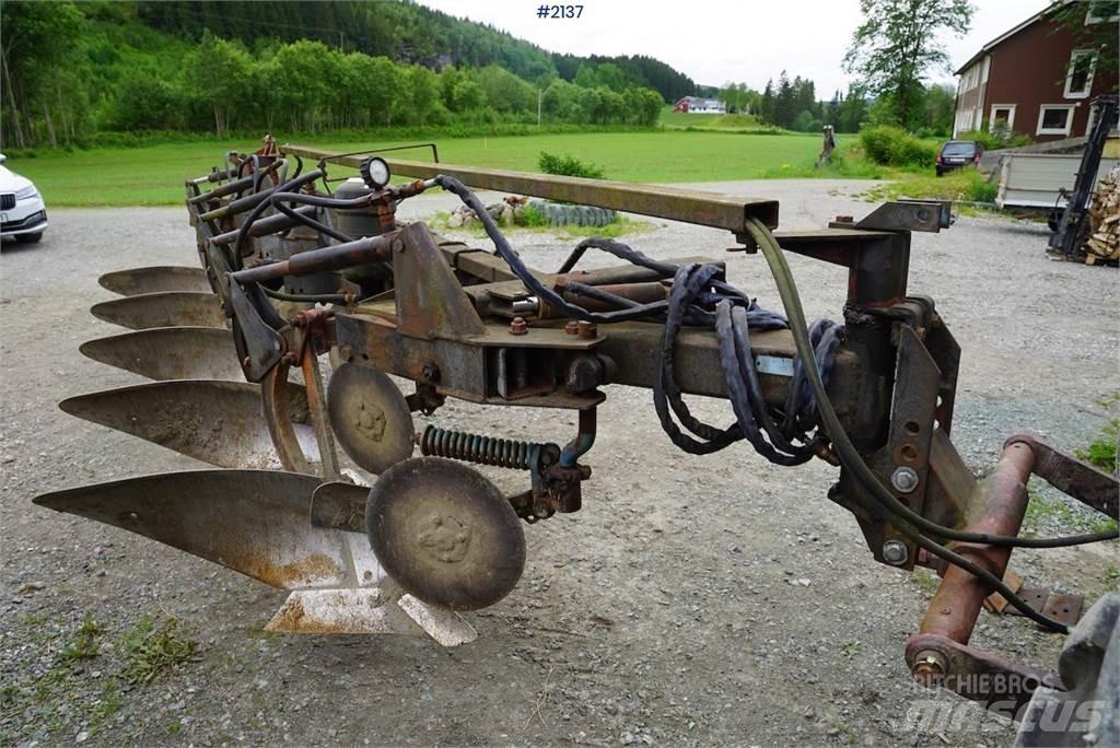 Överum C598L plog ماكينات وملحقات زراعة أخرى