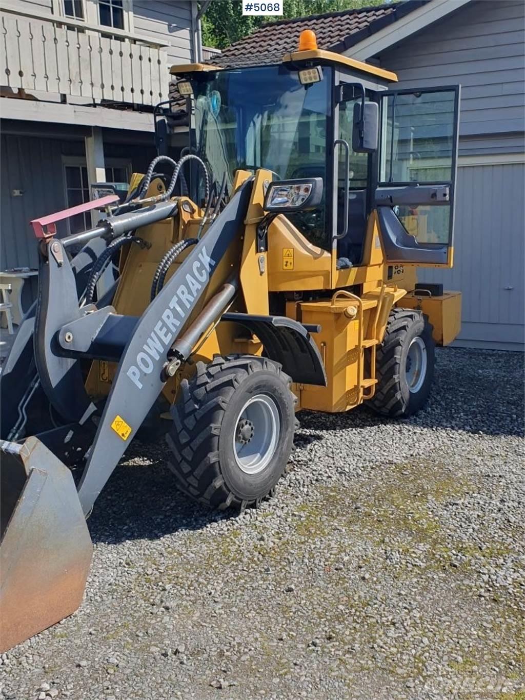 Powertrack L36 لوادر بعجل