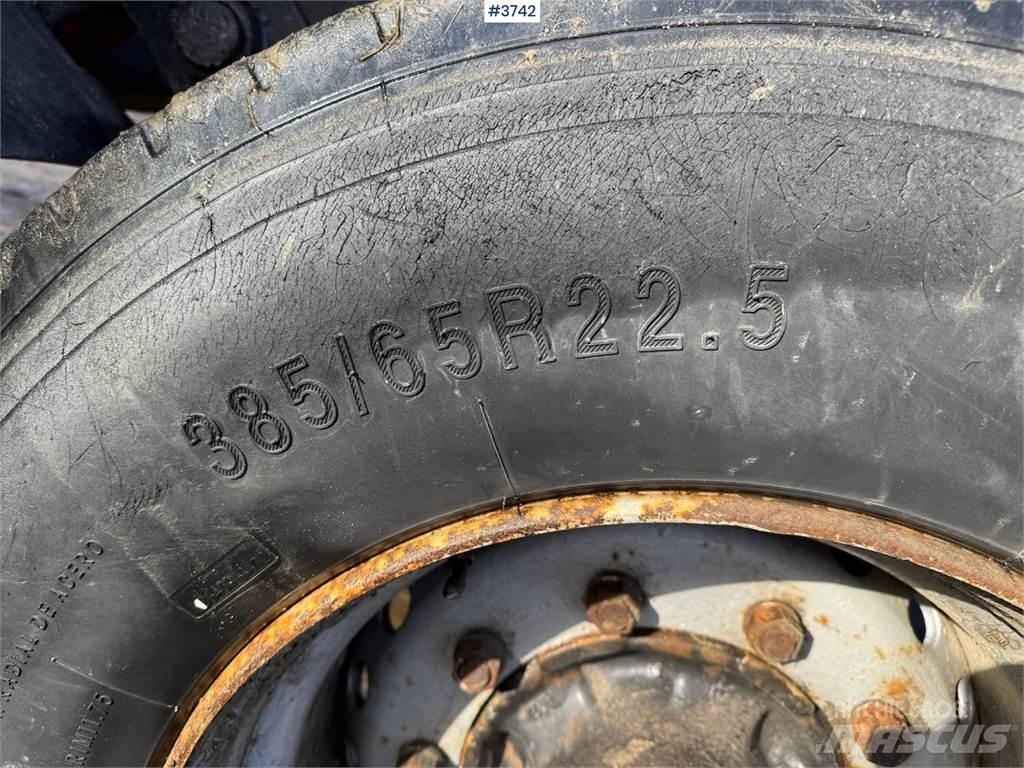  Sele Sveis 16 مقطورات قلابة