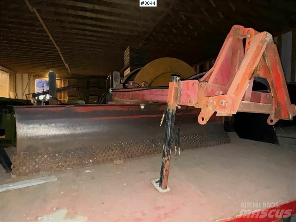  Snøskjær 3 meter ماكينات الطرق والجليد الأخرى