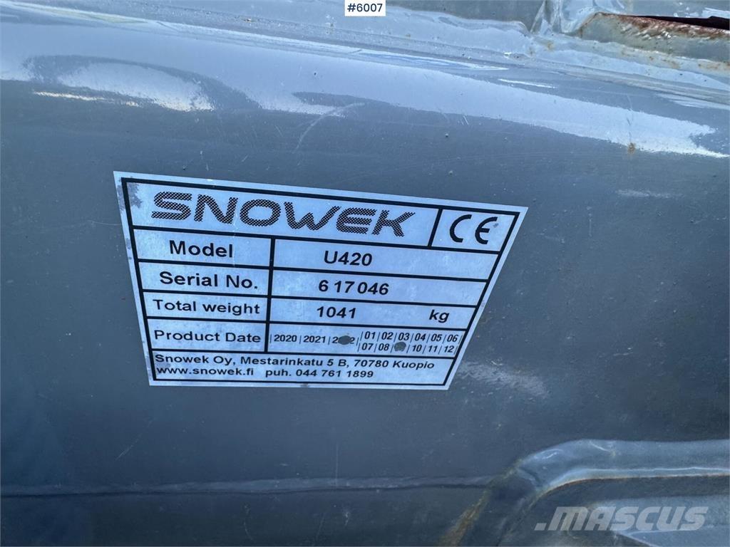 Snowek U420 حراثات ونصول الجليد