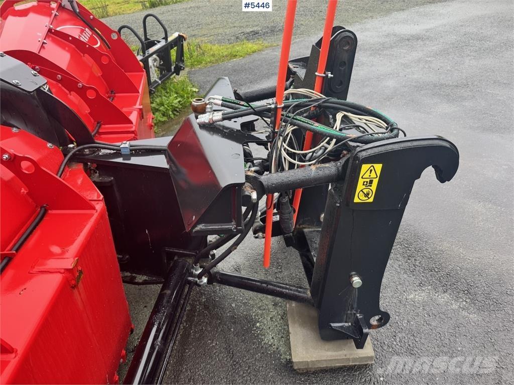 Tokvam VT320 Plog حراثات ونصول الجليد