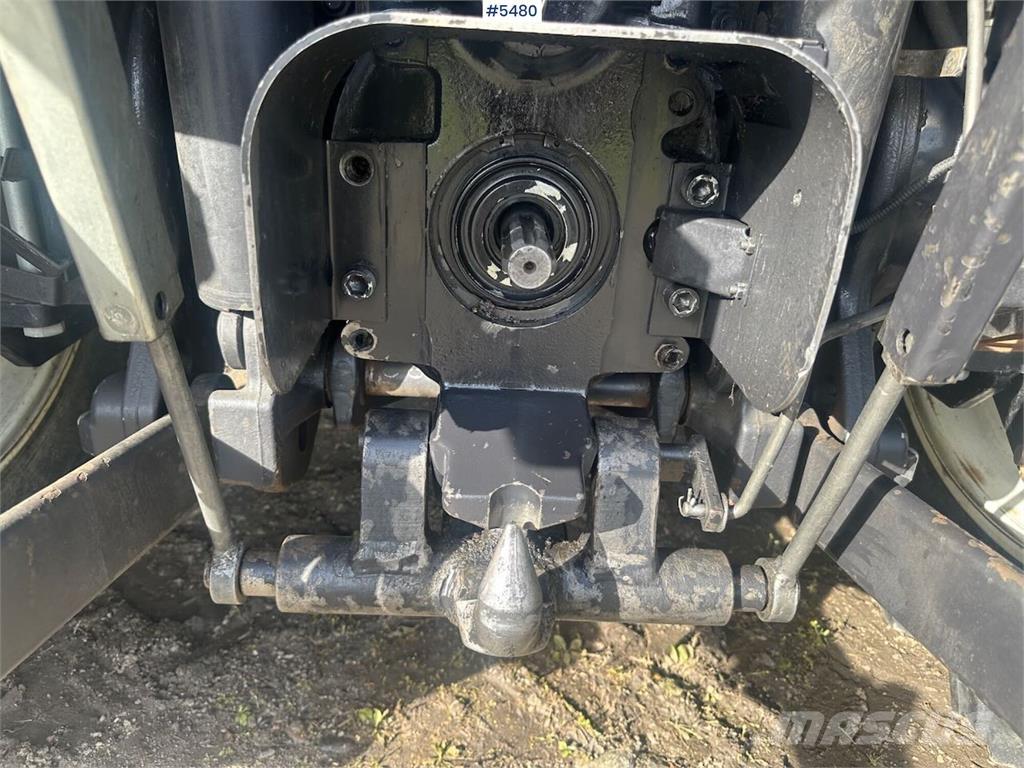 Valtra N101 الجرارات