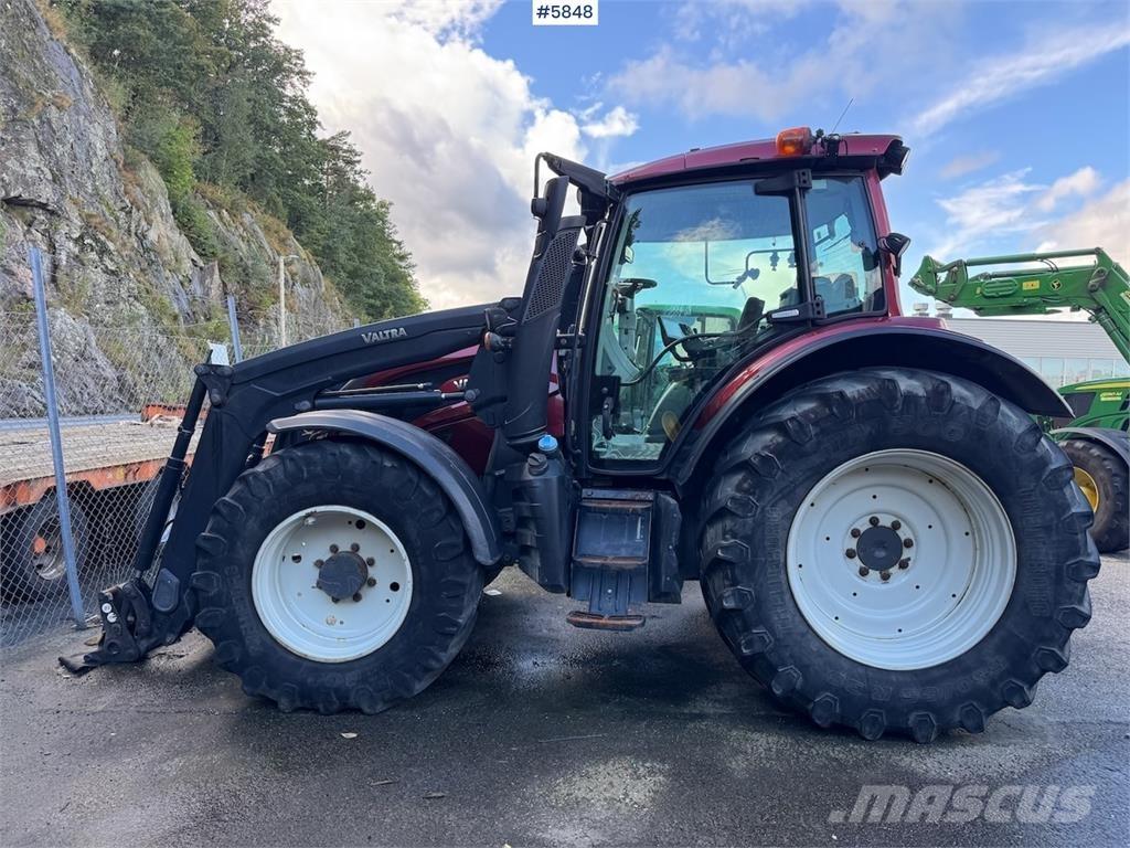 Valtra N174 الجرارات