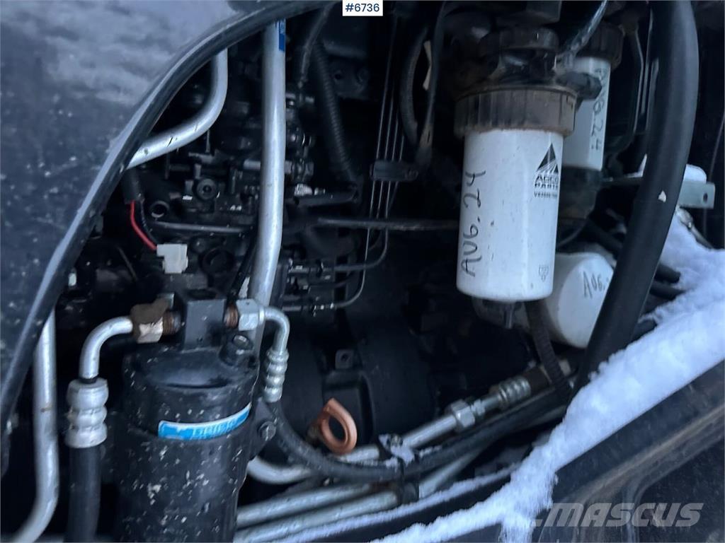 Valtra N92 الجرارات