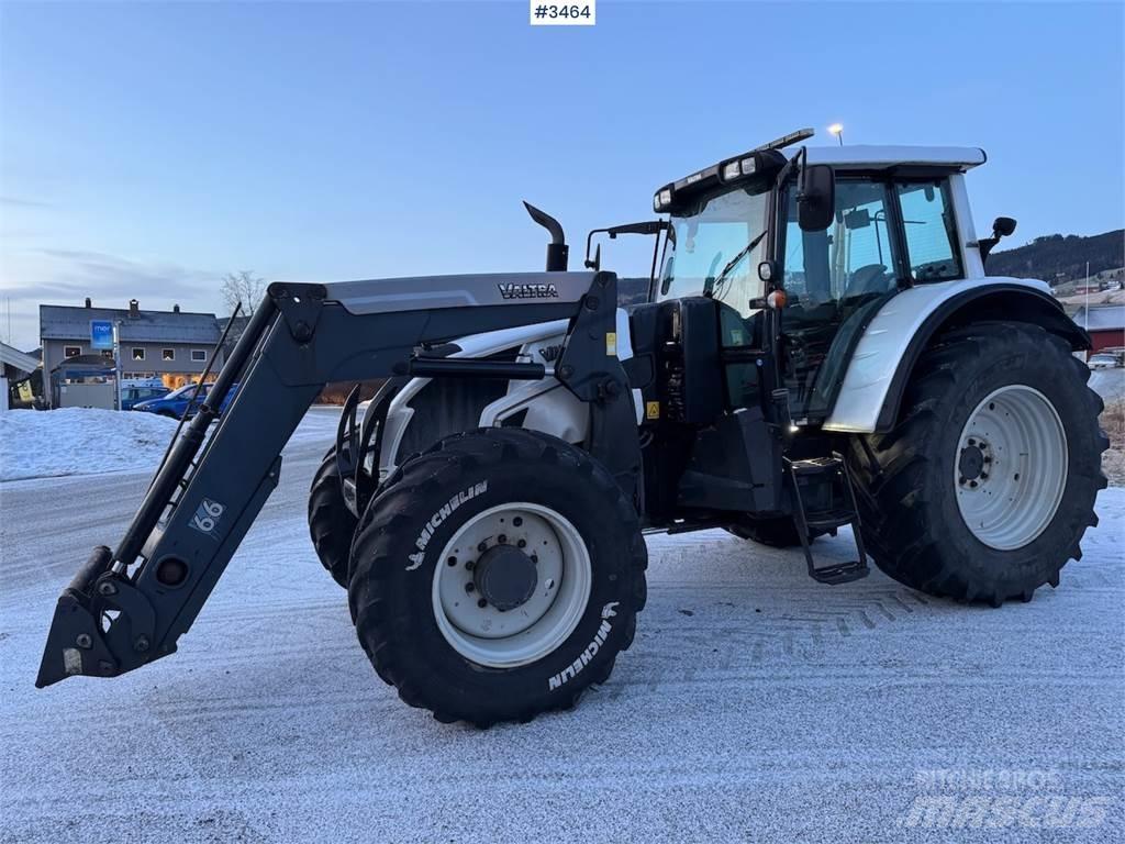 Valtra NX163 الجرارات